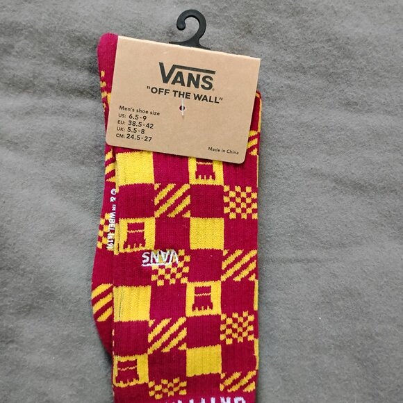 Vans Mens Gryffindor socks size 6.5-9 - Picture 1 of 2